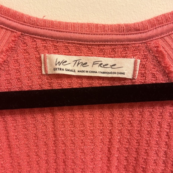 Free People Prairie Rose Pink Santa Clara Thermal V-neck Top Oversized Size XS - Picture 3 of 6